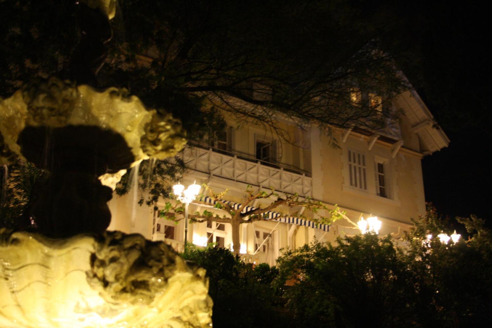 Hotel Villa La Cheneraie Saint-Raphaël Eksteriør billede