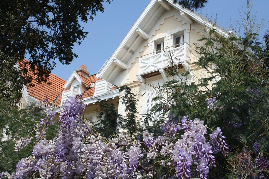 Hotel Villa La Cheneraie Saint-Raphaël Eksteriør billede