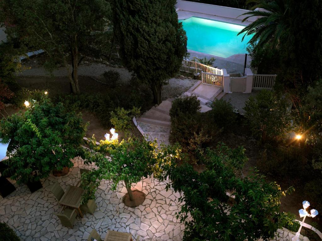 Hotel Villa La Cheneraie Saint-Raphaël Eksteriør billede