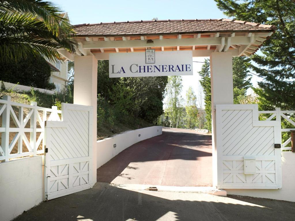 Hotel Villa La Cheneraie Saint-Raphaël Eksteriør billede